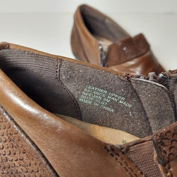Earth Origin Women's Size 6 (M), Brown Leather Suede Slip On Zip Shoes - Picture 11 of 13